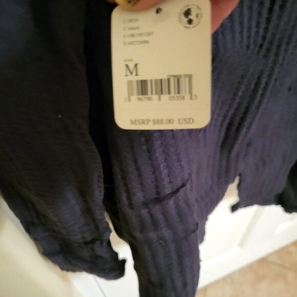 FREE PEOPLE Juicy long sleeve top Nior Black MEDIUM Split Back Sweater- NWT - Picture 11 of 13